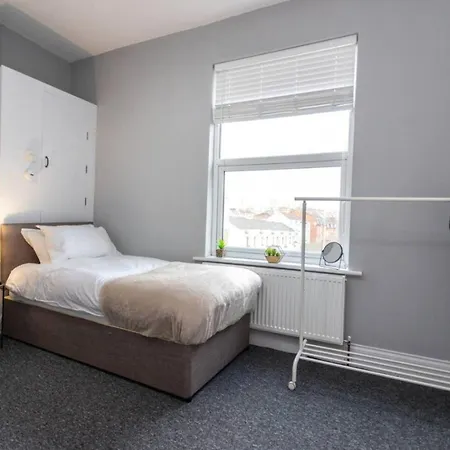 Rd B - Location Long By Shortstayuk Bristol