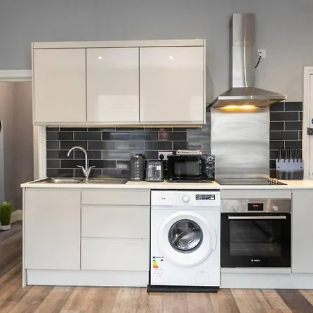 Apartment Rd B - Location Long By Shortstayuk *
