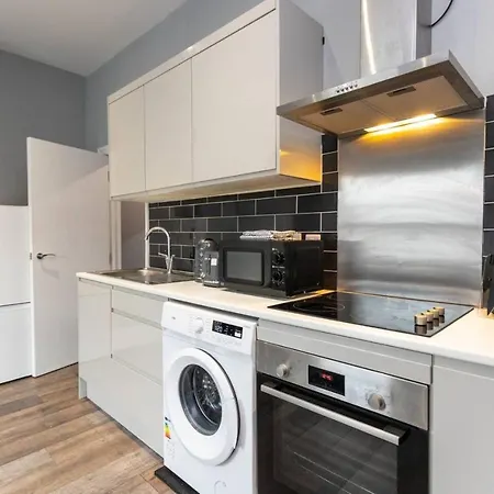 Rd B - Location Long By Shortstayuk Apartment *
